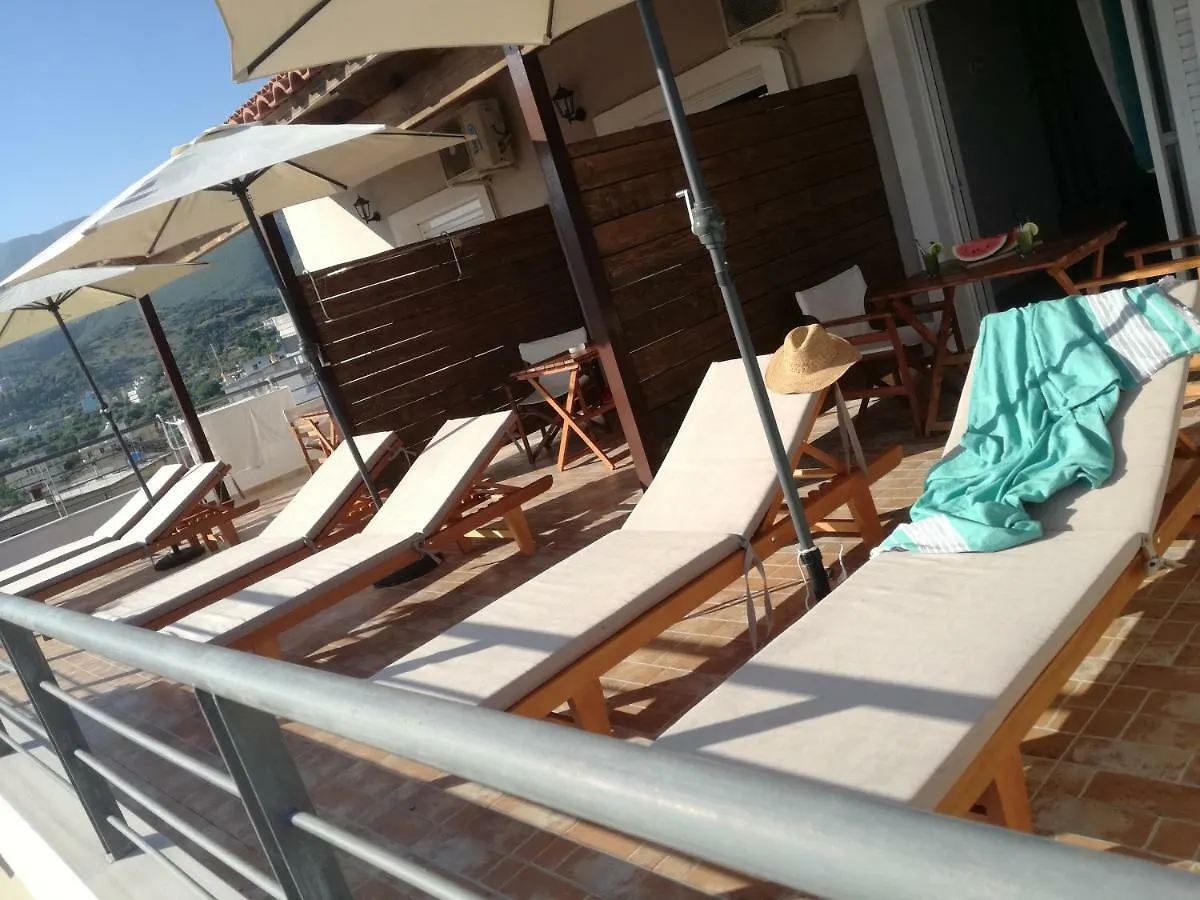 Bourbos Summer Rooms Himarë Apartmán