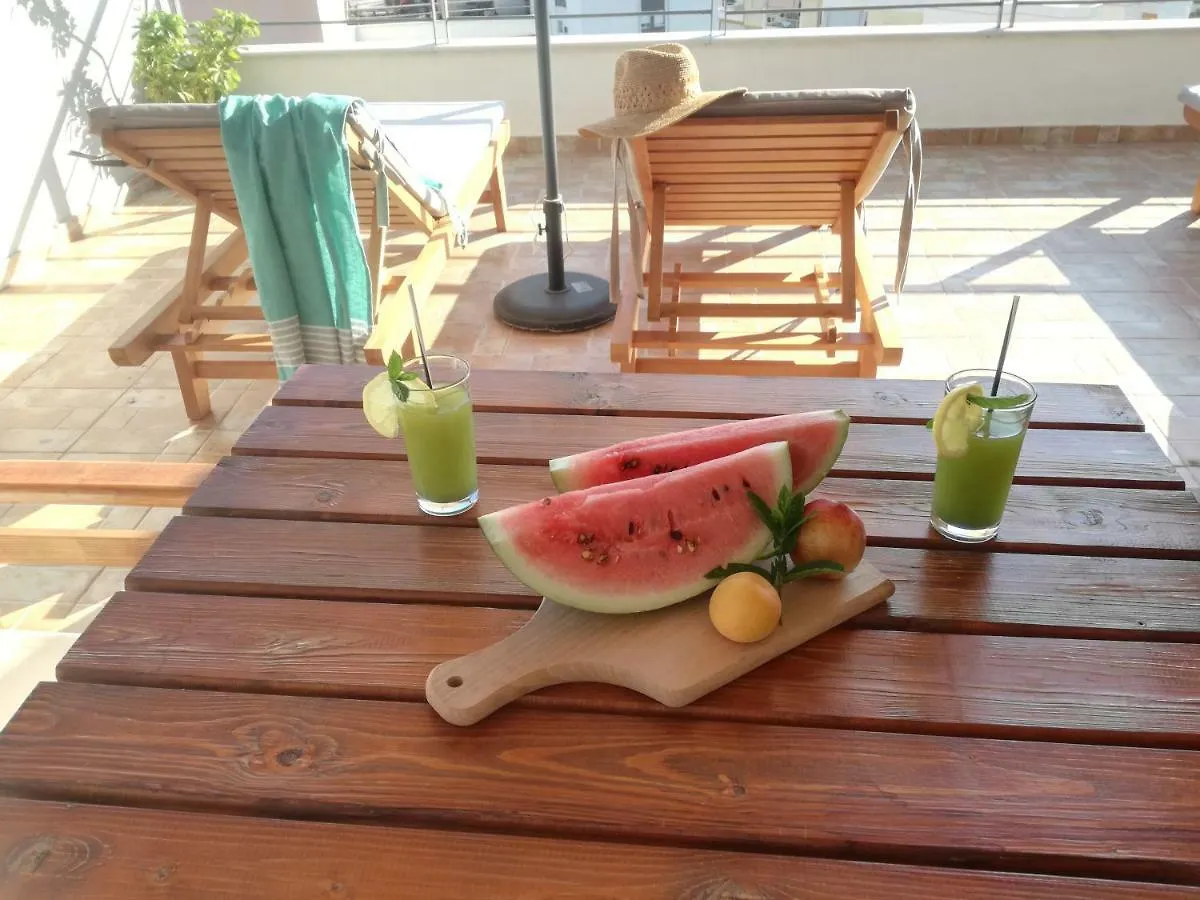 Bourbos Summer Rooms Himarë 0*,